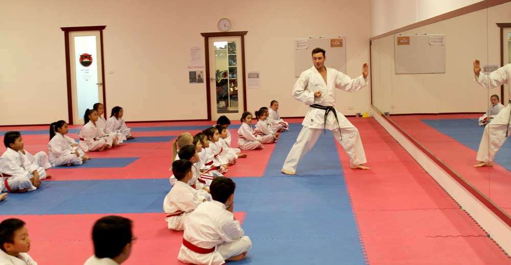 Samurai Shukokai Karate Melbourne classes academy & club. Personal training, martial arts, self defence and weapons training, adults & kids.
